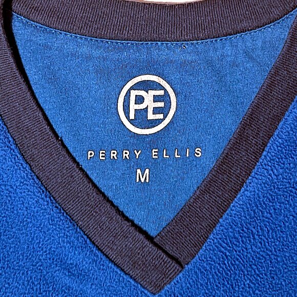 Perry Ellis Men's V Neck Light Weight Sweater - Blue - Size Medium - Picture 3 of 6